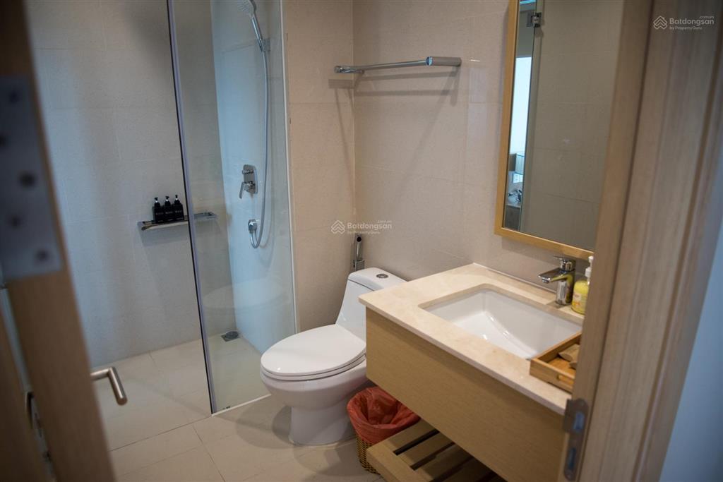 Cho thuê căn hộ ocean suites 2 phòng ngủ  tầng cao, view biển