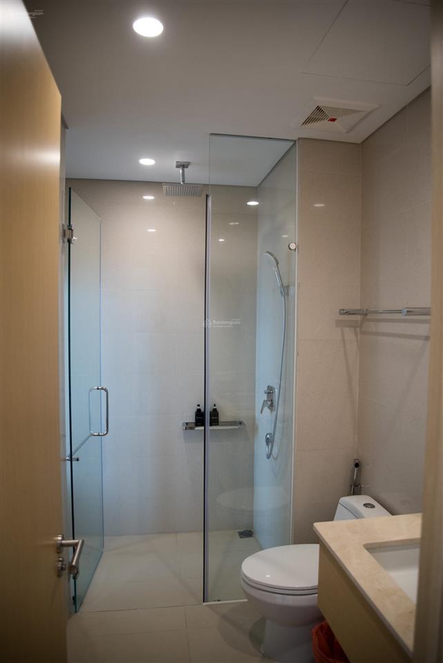 Cho thuê căn hộ ocean suites 2 phòng ngủ  tầng cao, view biển