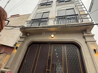 Bán toà apartment cao cấp phú diễn, 7 tầng, có 16p khép kín cho thuê, dòng tiền 70tr/th, giá 18 tỷ