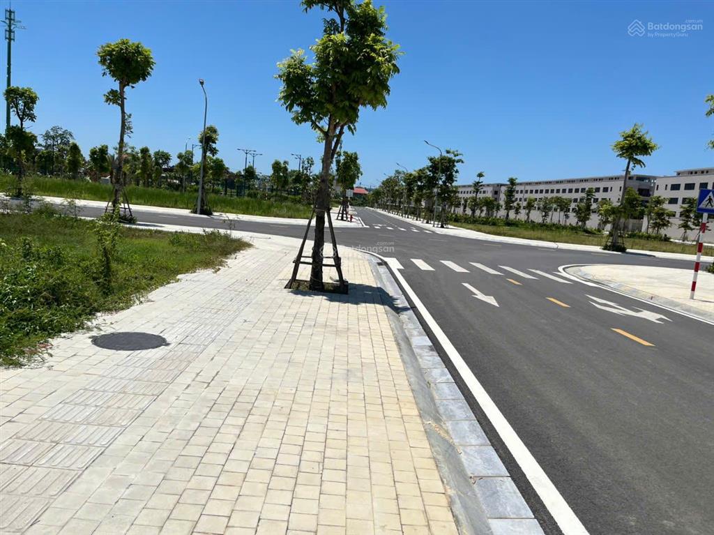 Bán đất tại thôn chợ, cẩm bình, 6,2 tỷ, 384m2, mặt tiền 12m, pháp lý đầy đủ