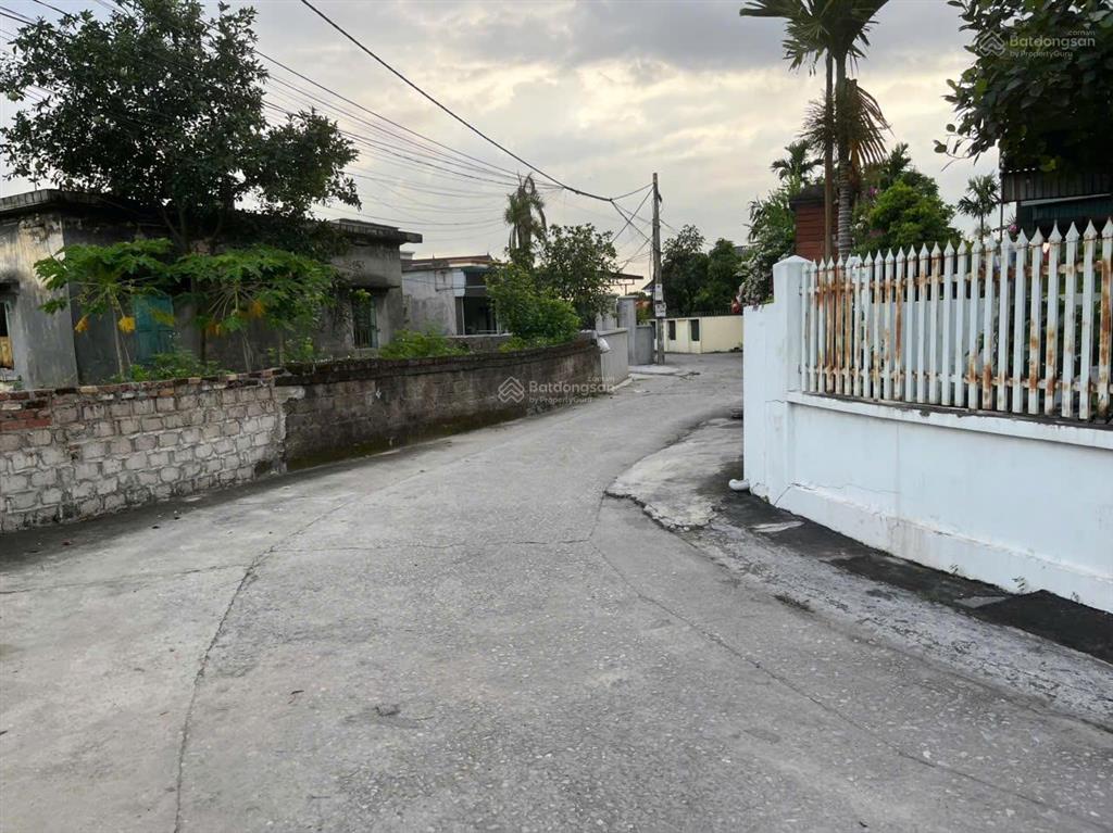 Bán đất tại khu nhà văn hóa vĩnh tân, mạo khê, đông triều, giá 18,9 triệu / m2, 320 m2, hot!