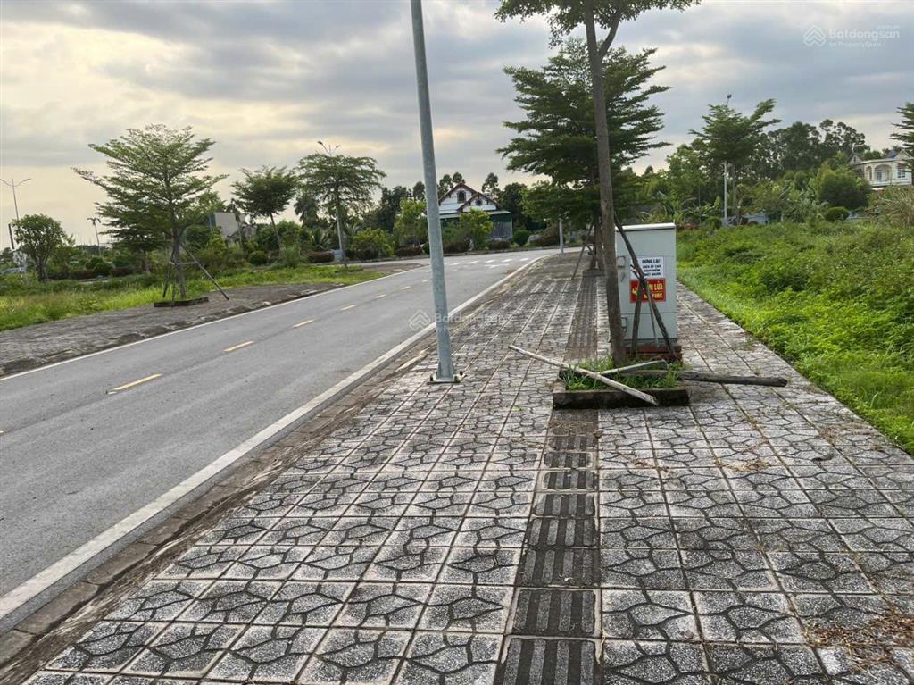 Bán đất tại khu đô thị kim sơn, đông triều, dt 331m2, giá 14 tỷ
