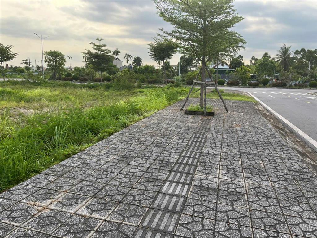 Bán đất tại khu đô thị kim sơn, mạo khê, đông triều, giá 41 triệu/m2, 338m2, sổ đỏ