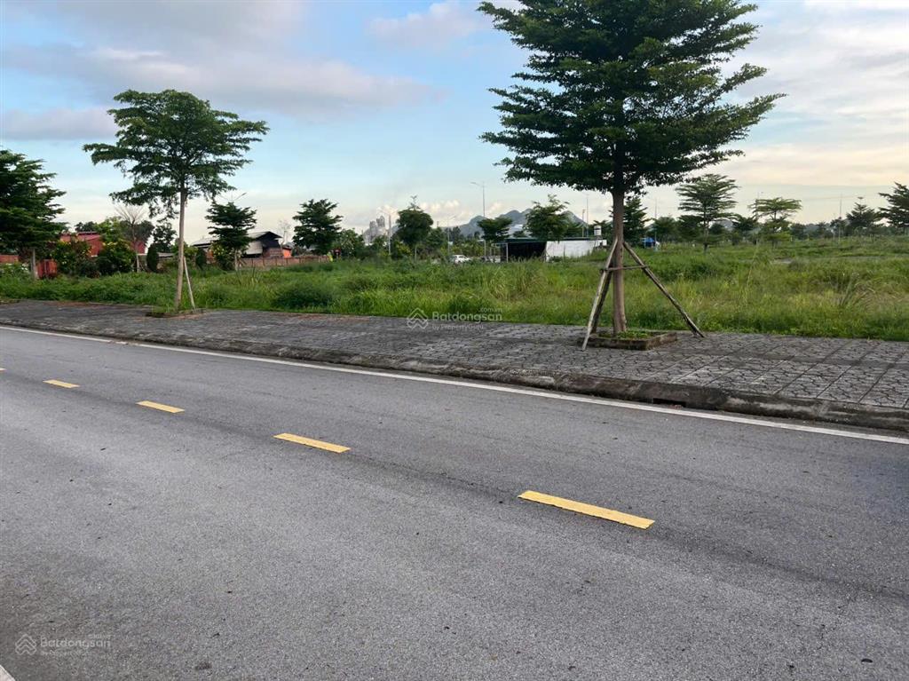 Bán đất tại khu đô thị kim sơn, mạo khê, giá 36,5 triệu / m2, 380 m2, view đẹp, uy tín