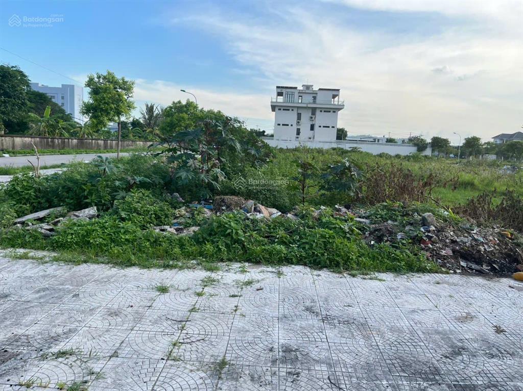 Bán đất đường xt25 cam đường, lào cai 13 tỷ  chính chủ bán gấp, gần đường trần hưng đạo kéo dài