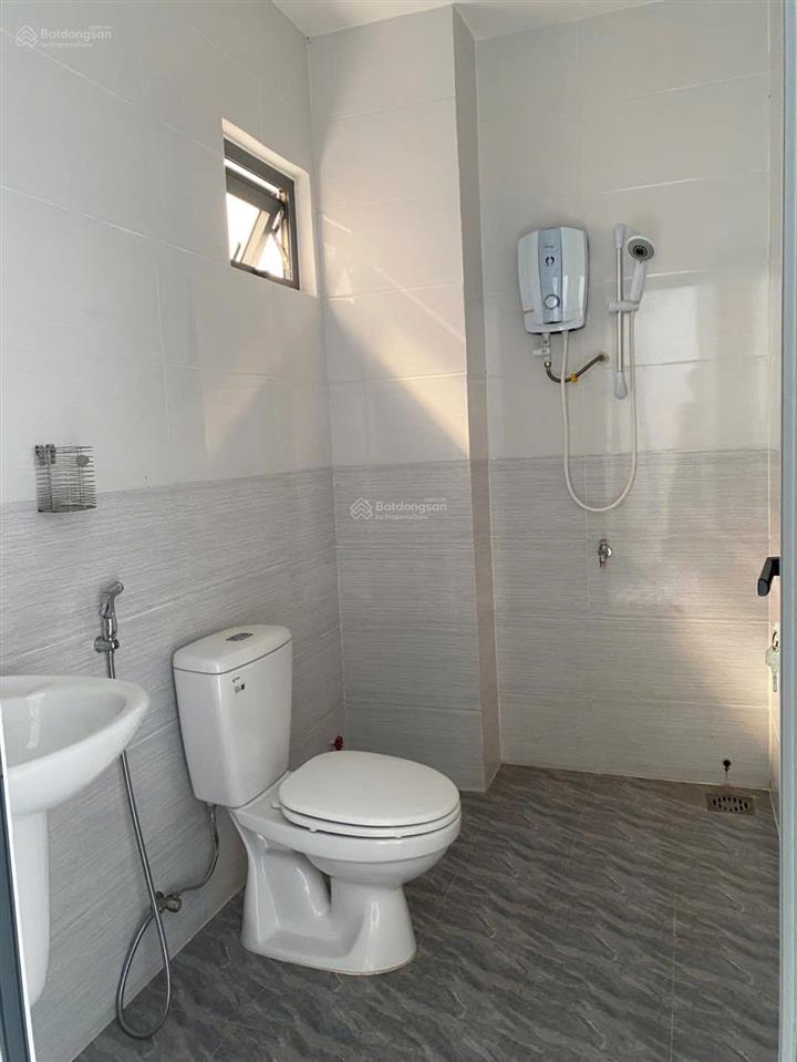 Nhà mặt tiền đường b9 kđt vcn phước long 2