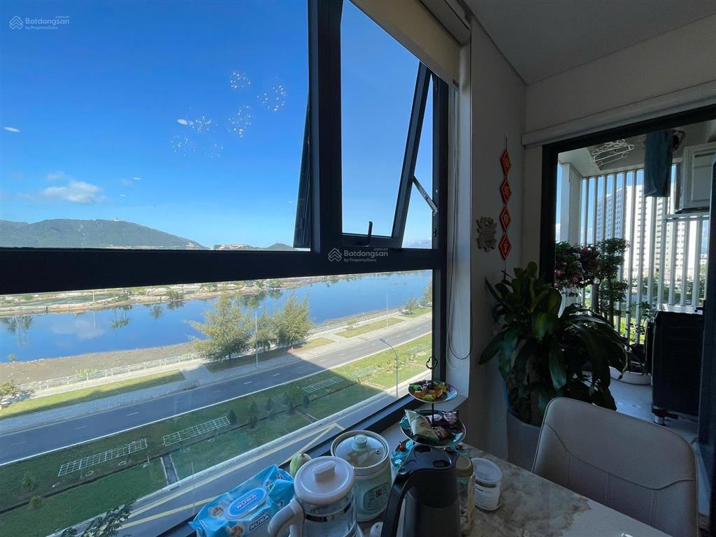 Bán căn góc view sông 2pn2wc ct1riverside luxuryđối diện sungroup.