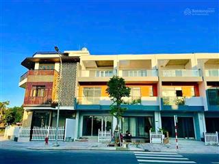 Bán căn kề góc gói 8mỹ gia đường thông 71 cách hồ bơi vài căn, hướng đông bắc.