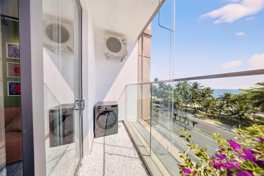 Bán căn studio onsen 2 view trực diện pháo hoa và view sông.