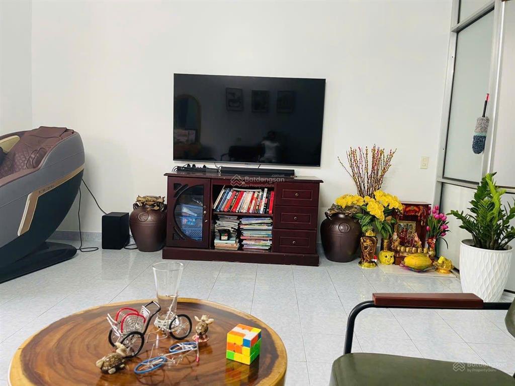 Bán căn hộ chung cư chợ đầm 108m² view cổng chào, tiện ích đầy đủ