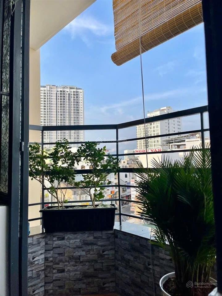 Bán căn hộ chung cư chợ đầm 108m² view cổng chào, tiện ích đầy đủ