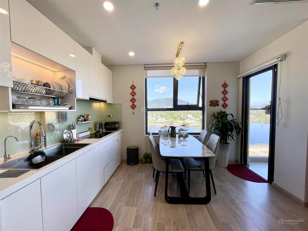 Bán căn góc 2pn 2wc ct1 riverside luxury view sông full nội thất, đối diện sun group.