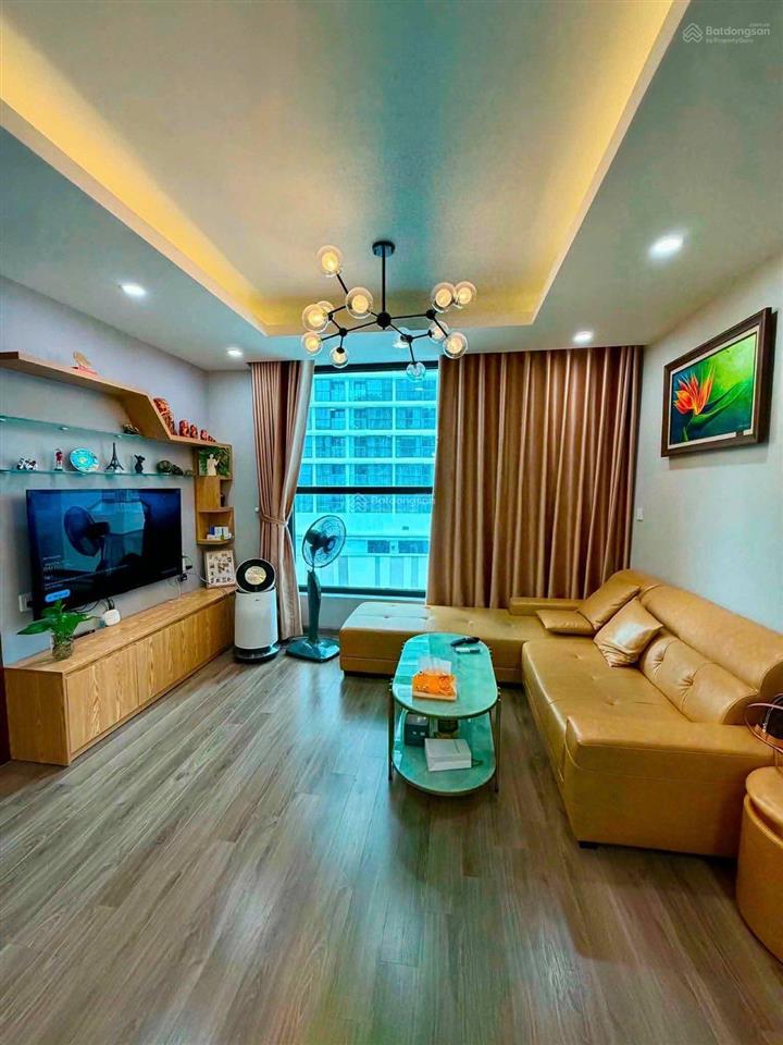 Cho thuê căn hộ hud building 3pn 2wc full nội thất. gần biển siêu thị nhà hàng
