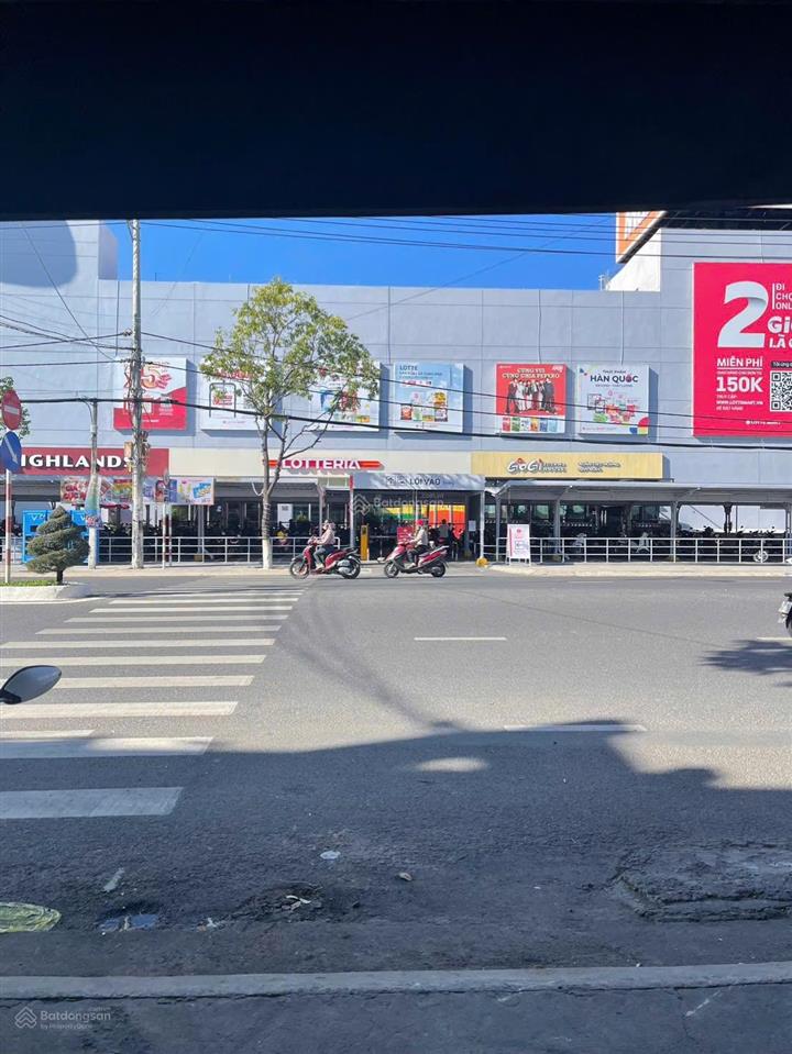 Cho thuê nhà nguyên căn mặt tiền đường 23/10 đối diện lotter mart
