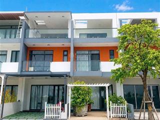 Cho thuê nhà gói 8mỹ gia full nội thất giá 19 triệu/tháng.