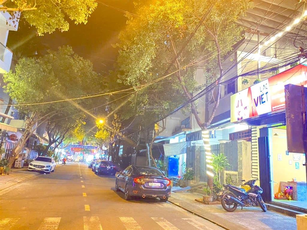 Bán nhà mặt tiền đường thi sáchtrần nhật duật gần trường học ngay tttp.