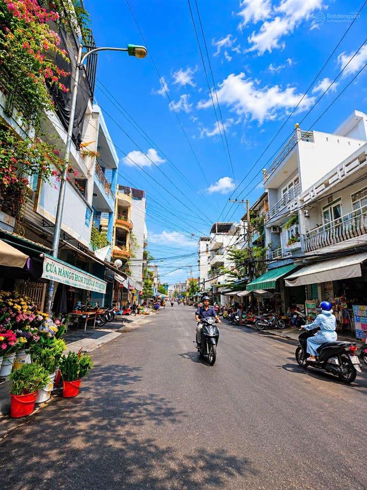 Bán nhà mặt tiền kinh doanh chợ phương sài đang cho thuê 8tr/tháng