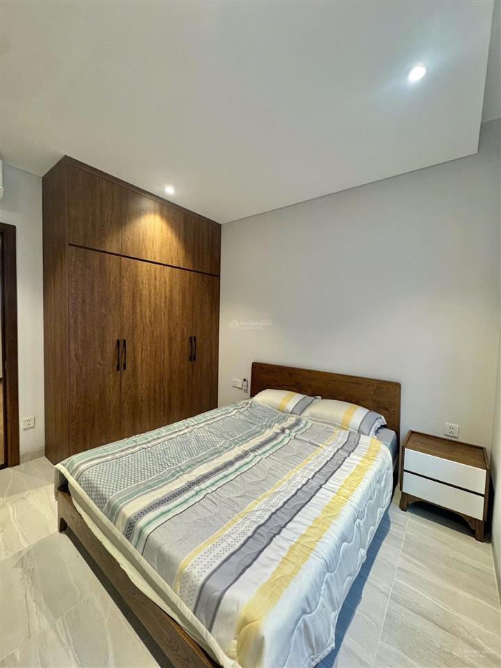 Cho thuê nhà mỹ gia gói 8 gần hồ bơi 30m, full nội thất.