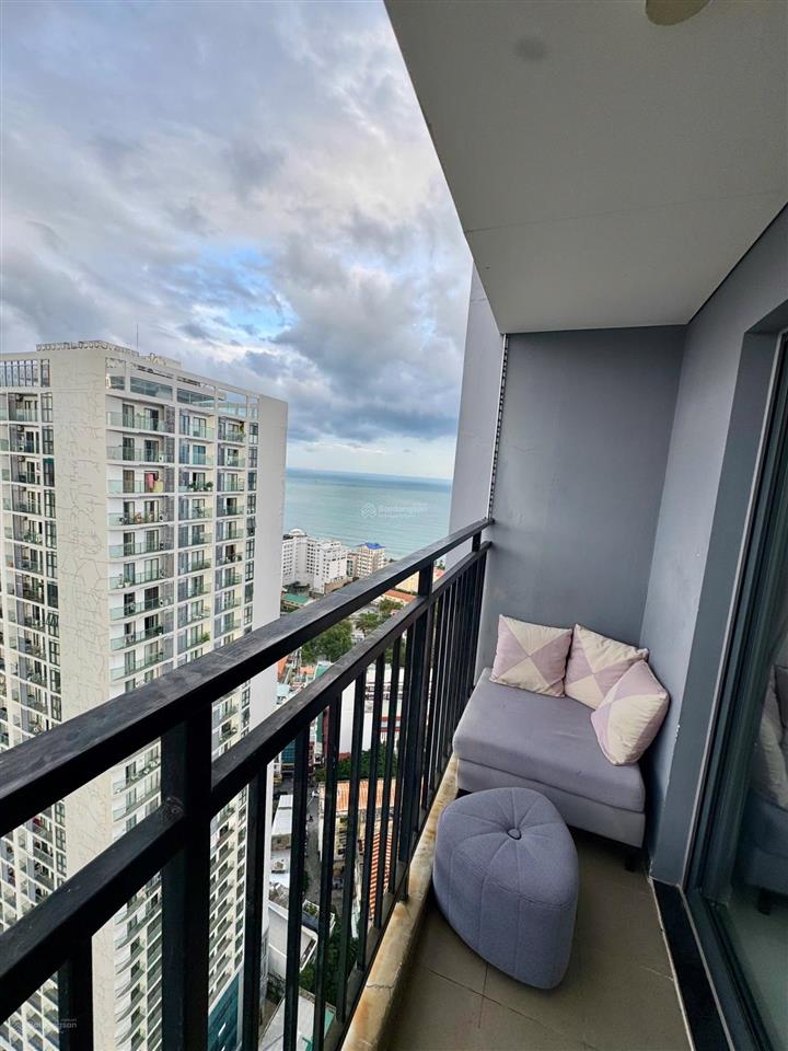 Bán căn hộ d qua 29 phan chu trinh 2pn2wc view xéo biển view chợ đầm.
