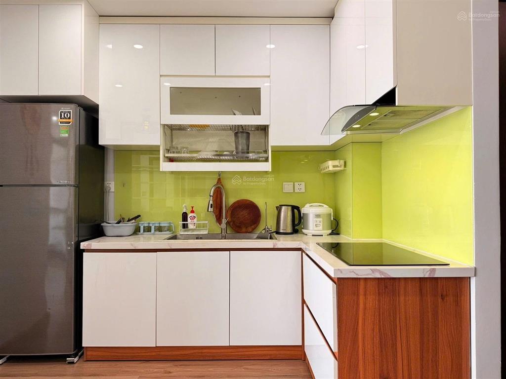 Cho thuê căn hộ biển hud building 2pn2wc full nội thất tầng cao view biển.