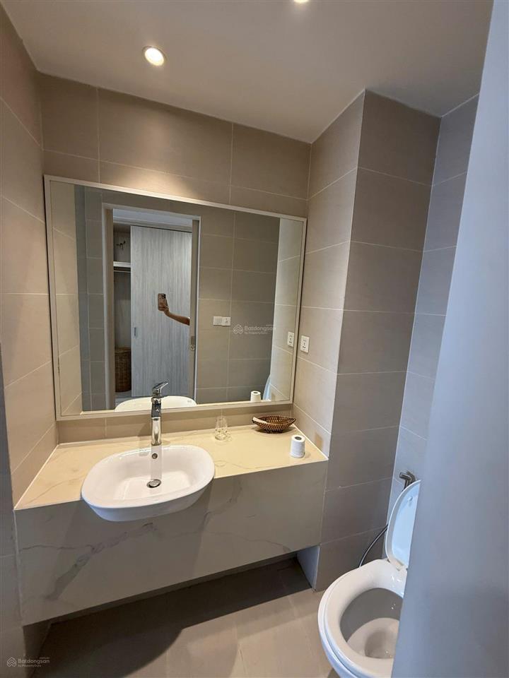 Bán căn hộ biển gold coast nha trang view pháo hoa vinpearl ban công đông nam.