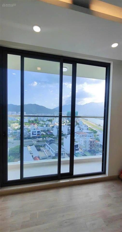 Bán căn hộ 2pn 2wc ct1 luxury riverside view xéo sông giá tốt thị trường.