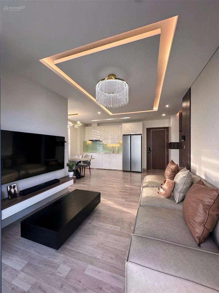 Bán căn góc đẹp 2pn2wc ct1riverside luxury full nội thất view sông và phố.