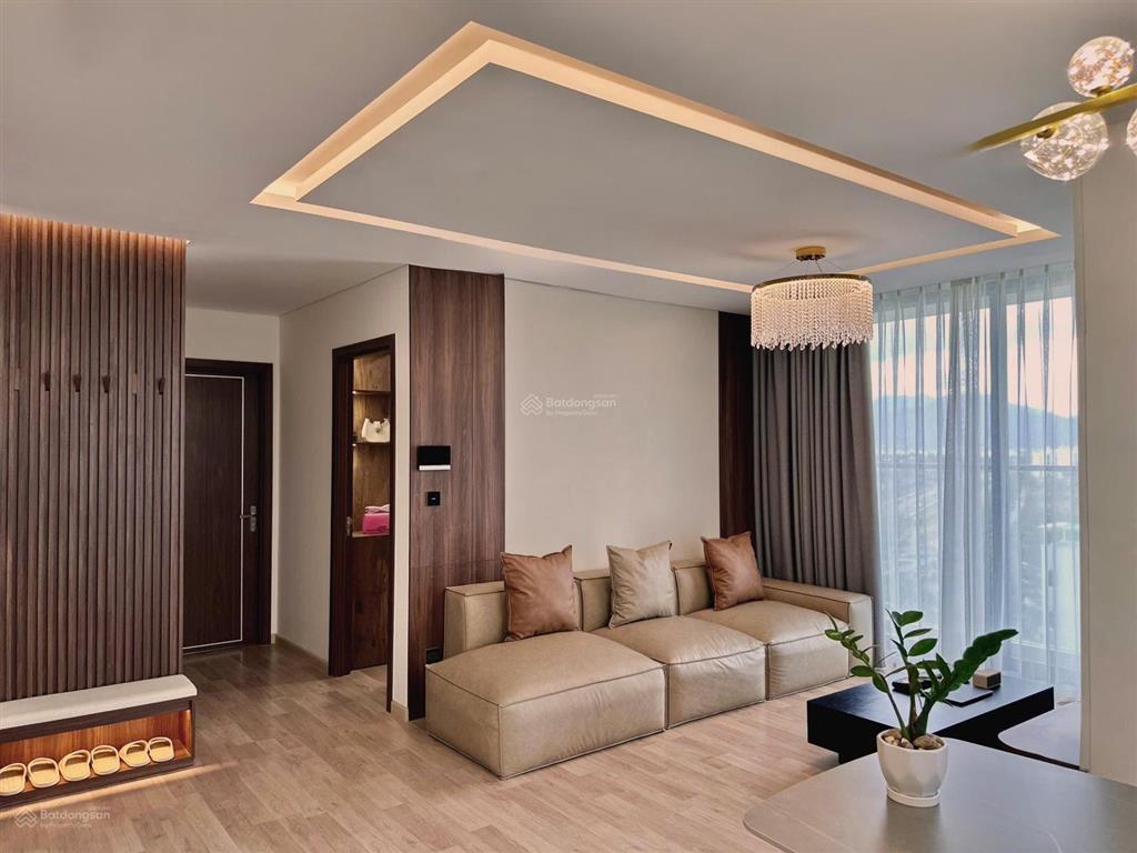 Bán căn góc đẹp 2pn2wc ct1riverside luxury full nội thất view sông và phố.