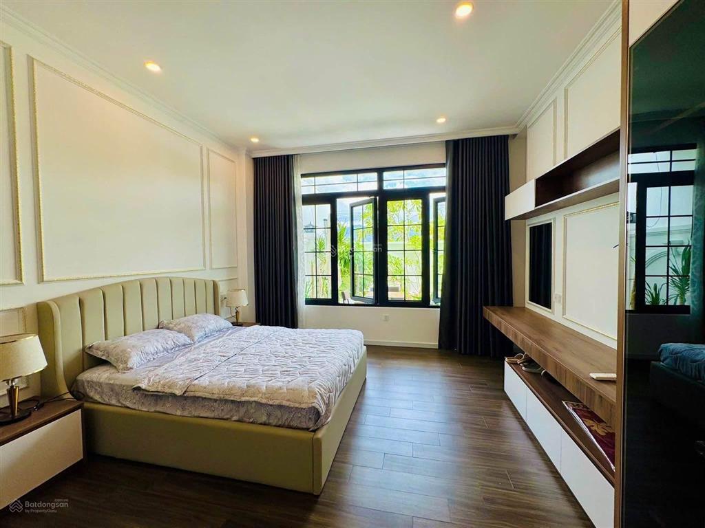 Cho thuê căn góc biệt thự gói 3  mỹ gia yên tĩnh, 6 phòng ngủ full nội thất sang đẹp.