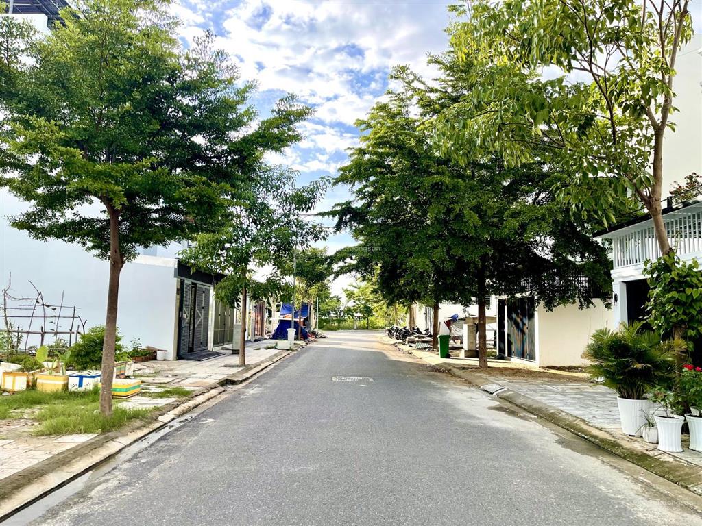 Bán lô góc 3lk 32 gói 3 mỹ gia sạch đẹp đường số 47 thông thoáng.