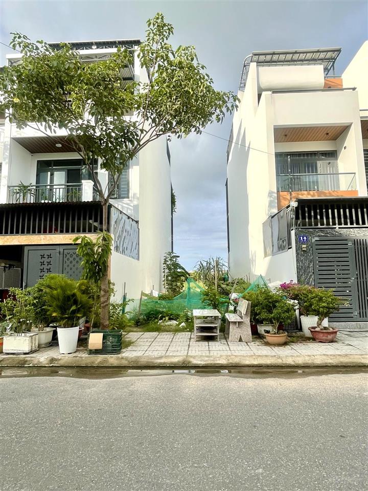 Bán lô góc 3lk 32 gói 3 mỹ gia sạch đẹp đường số 47 thông thoáng.