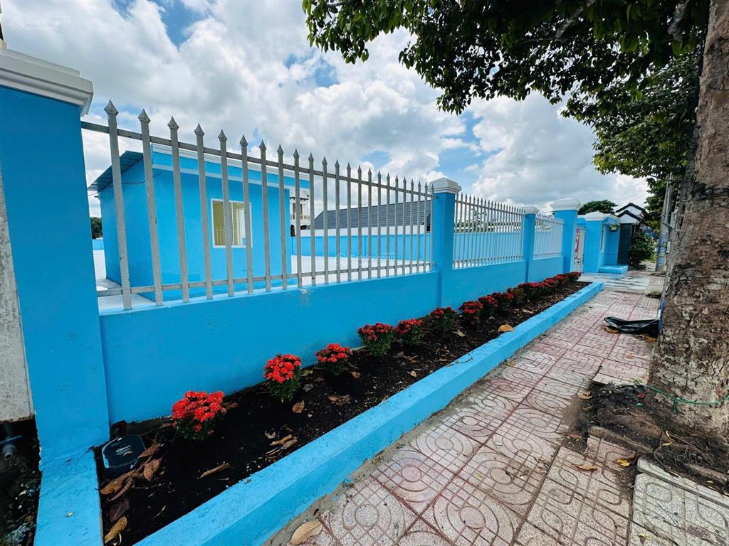 Giảm giá cực mạnh từ 18 còn 12 tỷ cho lô đất ngay mặt tiền 7a,đối diện kcn rạch bắp  có sẵn 300 tc