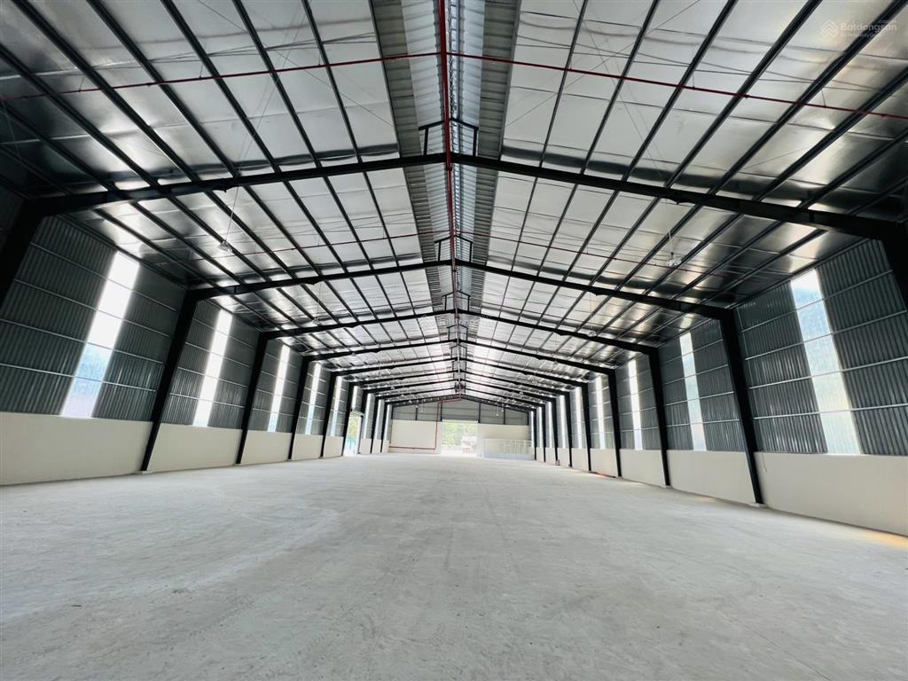 Tôi chuẩn bị định cư nước ngoài cần bán xưởng đang cho thuê 110tr ngay mt quốc lộ 13 giảm còn 30 tỷ