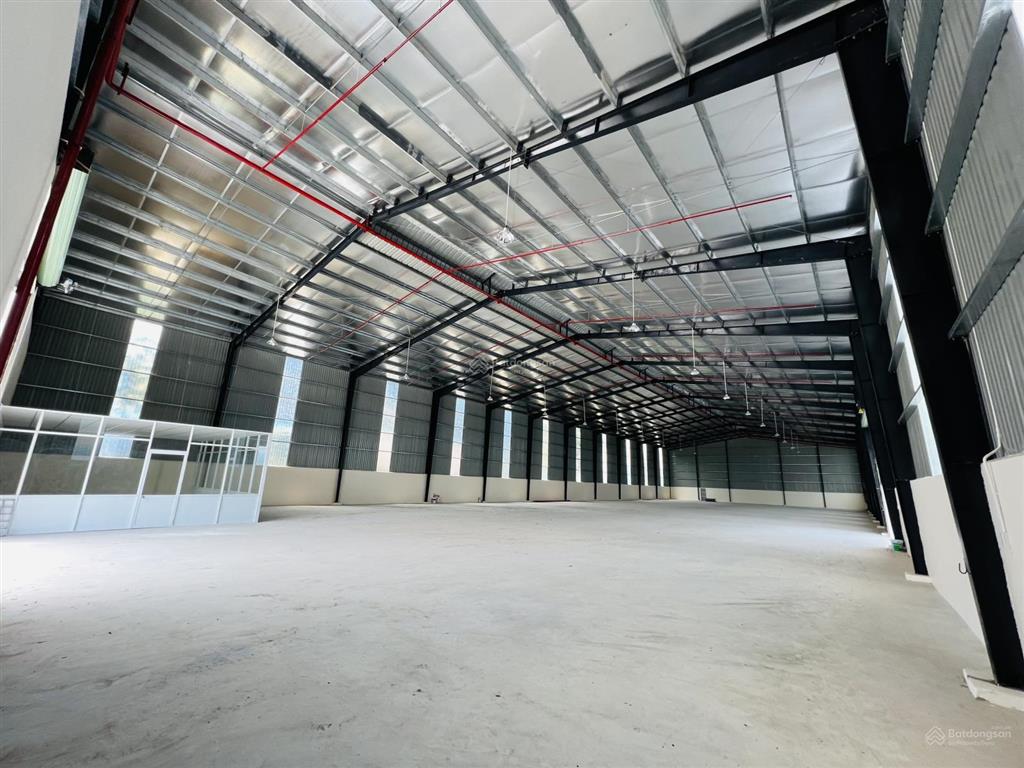 Tôi chuẩn bị định cư nước ngoài cần bán xưởng đang cho thuê 110tr ngay mt quốc lộ 13 giảm còn 30 tỷ