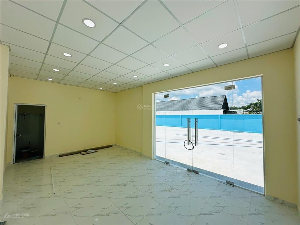 Tôi chính chủ sắp định cư nước ngoài, giảm mạnh còn 22 tỷ cho lô đất mặt tiền hùng vương, bến cát