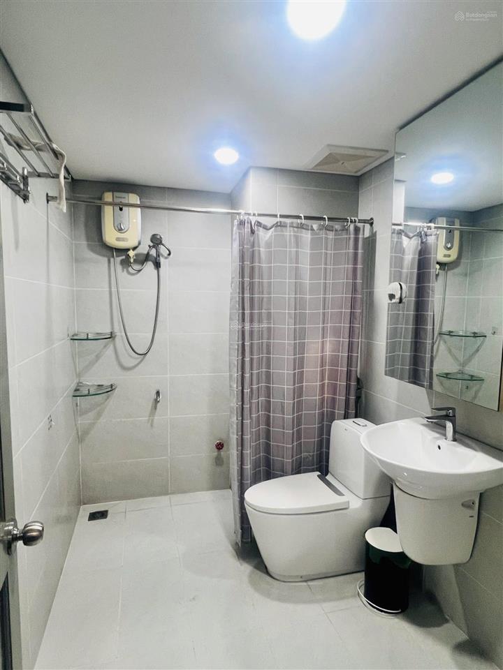 Mình cần share phòng trong căn hộ chung cư đối diện đh ngoại thương giá 3,5tr