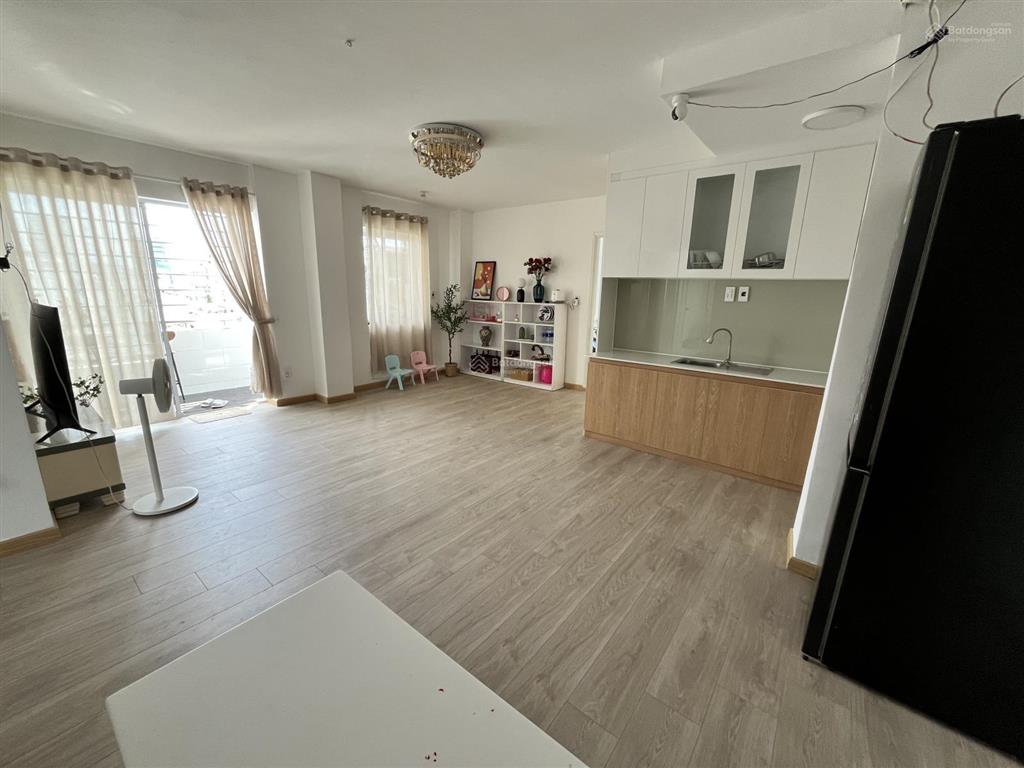 Chính chủ cần bán căn hộ chung cư 3pn, 2vs. lô góc, diện tích 96m2, giá 5.6 tỉ, view quận 1