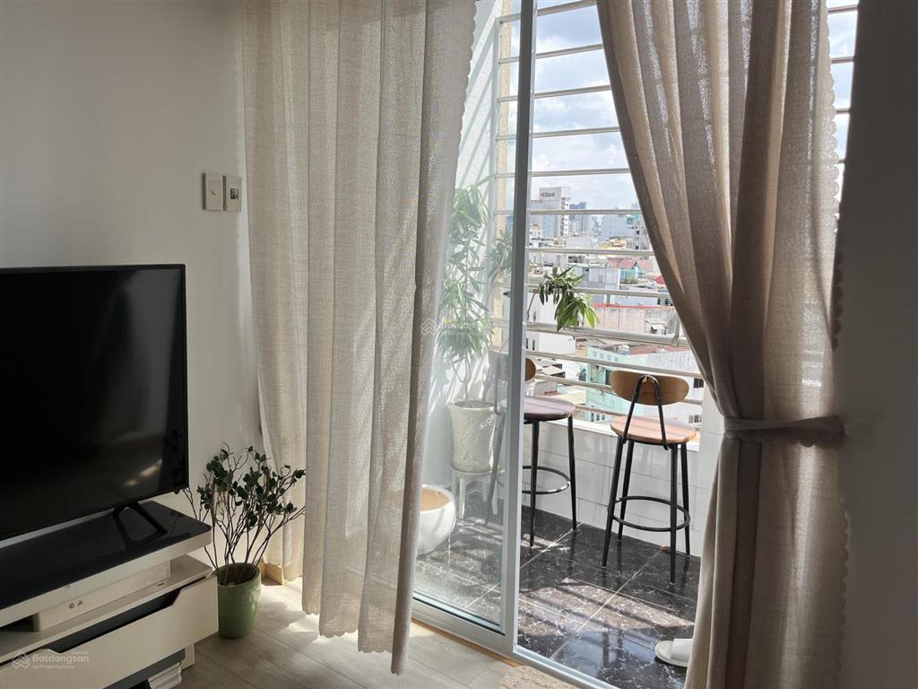 Chính chủ cần bán căn hộ chung cư 3pn, 2vs. lô góc, diện tích 96m2, giá 5.6 tỉ, view quận 1
