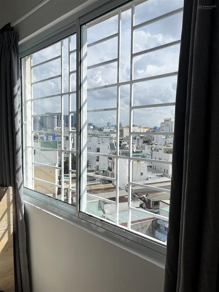 Chính chủ cần bán căn hộ chung cư 3pn, 2vs. lô góc, diện tích 96m2, giá 5.6 tỉ, view quận 1