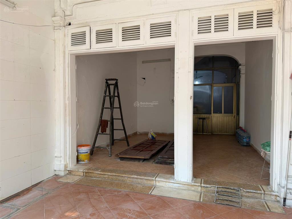 Cho thuê mặt bằng tầng 1 làm văn phòng, cửa hàng