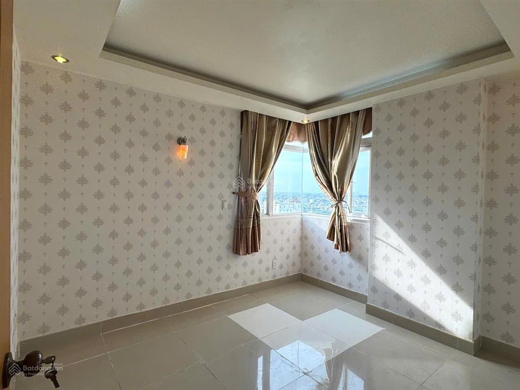 Căn 75m2 hoàng kim thế gia sổ hồng sẵn, thanh toán 950tr ở ngay
