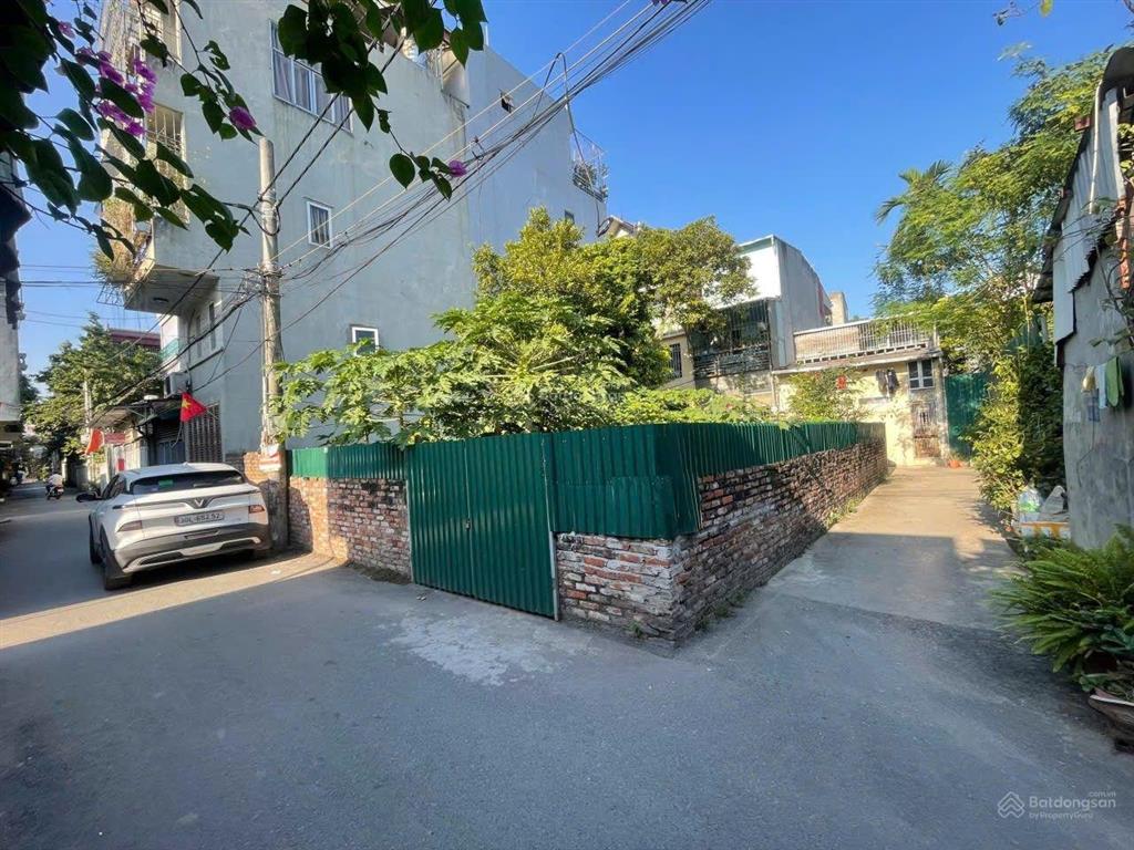 Bán đất 108m2 giá 8.5 tỷ măt tiền 7m lô góc 3 mặt tiền ô tô tránh ở ngõ 24 phố lý sơn long biên