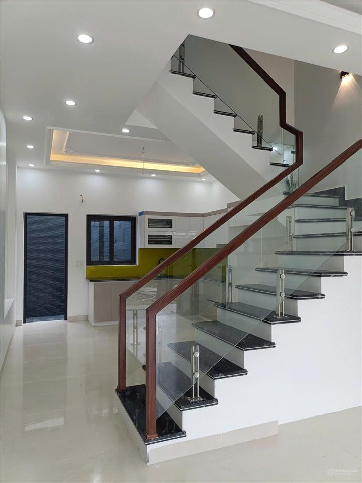 Cần bán nhà 3 tầng mới, cạnh chợ trà khê  giá tốt, hoa hồng cao