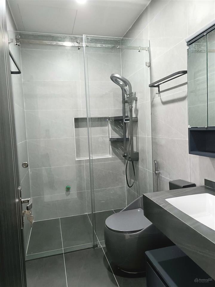 Nhà 4 tầng mặt đường, chỉ với 4,5 tỷ (nhà mặt đường giá như trong ngõ  cần bán trong tháng)