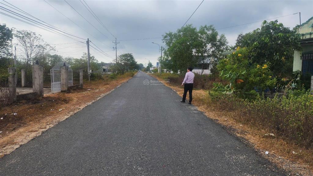 Bán đất 12x40m đường nguyễn thông  gần biển lagi  giá 200 triệu cực hiếm