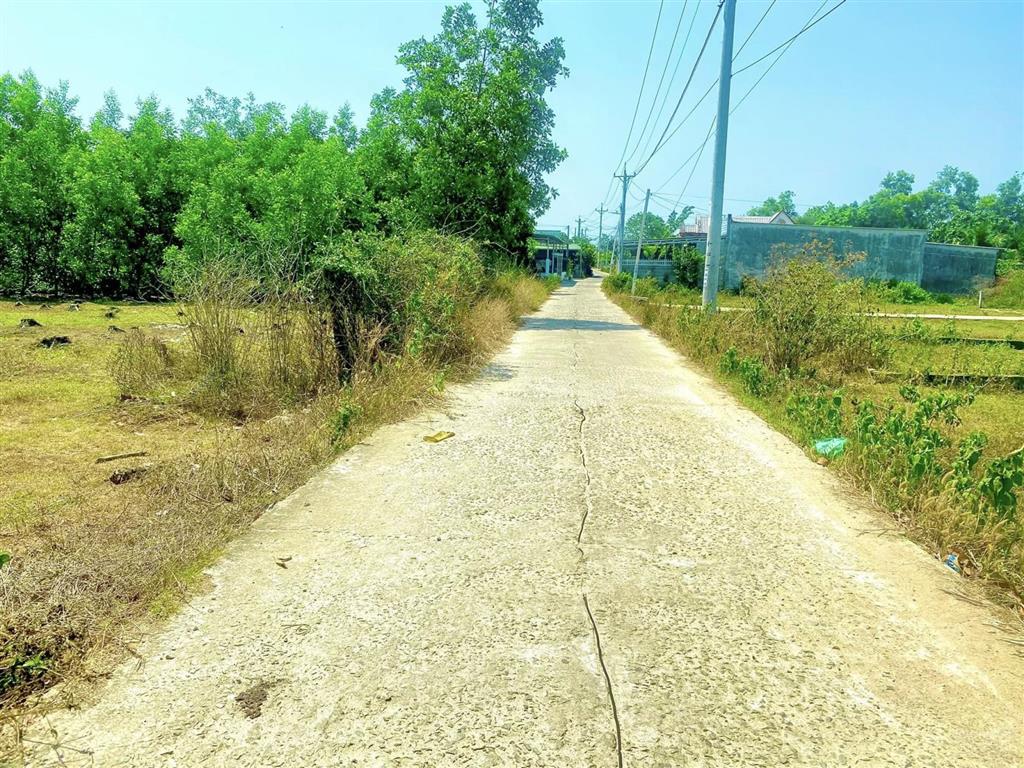 400m2 full thổ cư  giá chỉ 1,5 tỷ  gần biển la gi