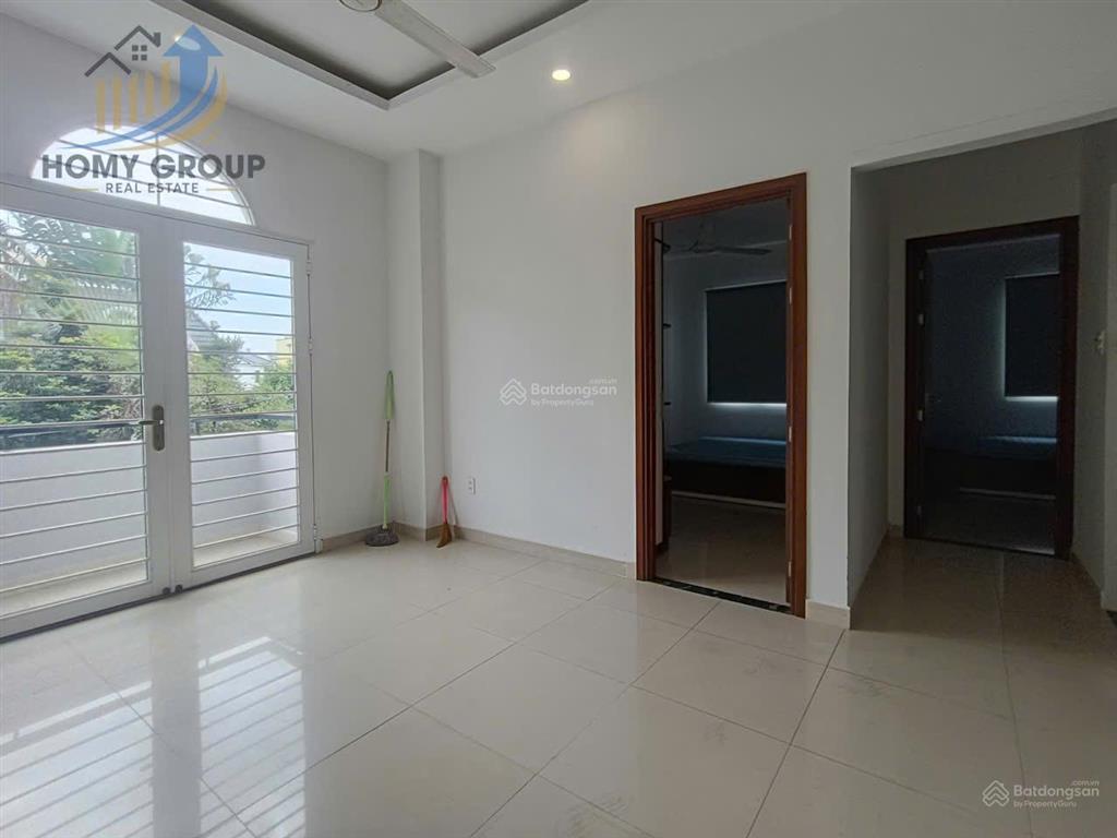 Cho thuê nhà sân vườn khu bên sông hiệp bình chánh  17mx14m
