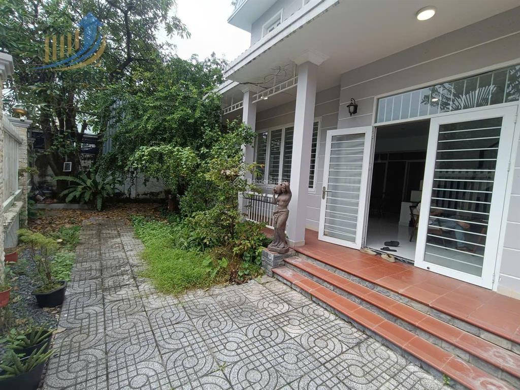 Cho thuê nhà sân vườn khu bên sông hiệp bình chánh  17mx14m