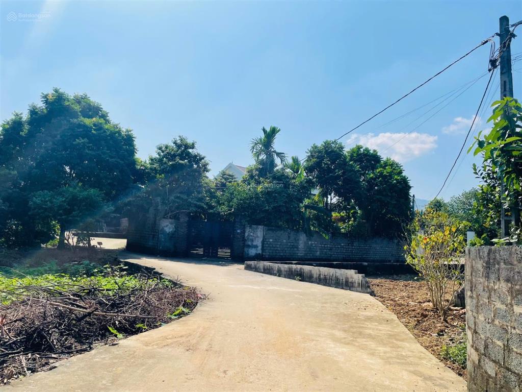 2,1 tỷ sở hữu ngay lô đất đẹp 350m2. lô góc, vuông vắn, nở hậu, vị trí đẹp
