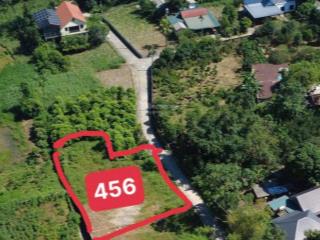 4,2 tỷ sở hữu ngay lô đất đẹp 456m2,mặt tiền rộng,bám suối,view núi.sẵn sổ hồng,vị trí đẹp